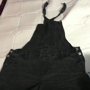 Overall shorts